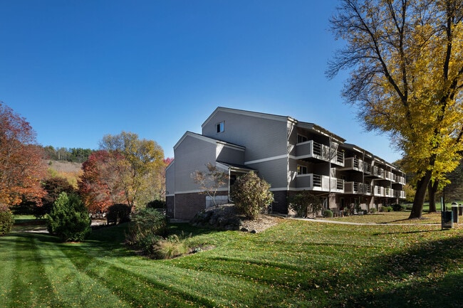 Building Photo - Cedar Glen Apartments (Phase I and II)