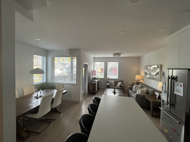 Open living space - 242 4th St W