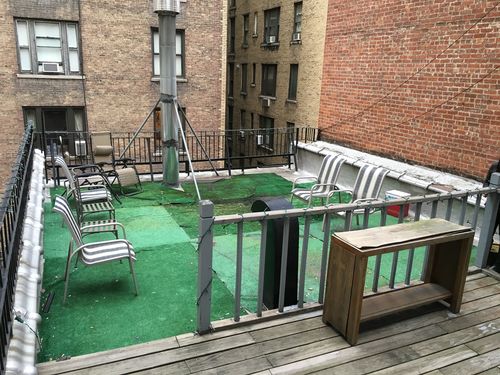 Foto principal - 143 E 35th St