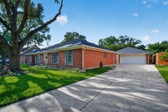 Building Photo - 3910 Chile Dr
