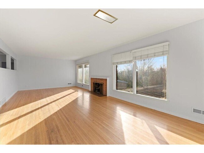 Foto del edificio - 5528 Merritt Cir