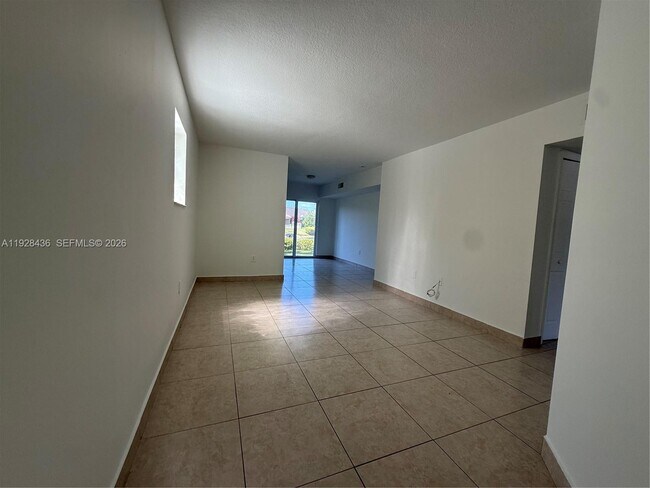 Foto del edificio - 3395 NE 10th St