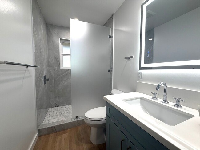 Foto del edificio - 2112 Hunnewell St
