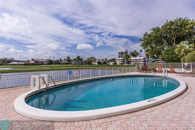 Foto del edificio - 2500 NE 48th Ln