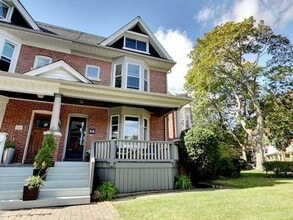 Building Photo - 66 Brookmount Rd