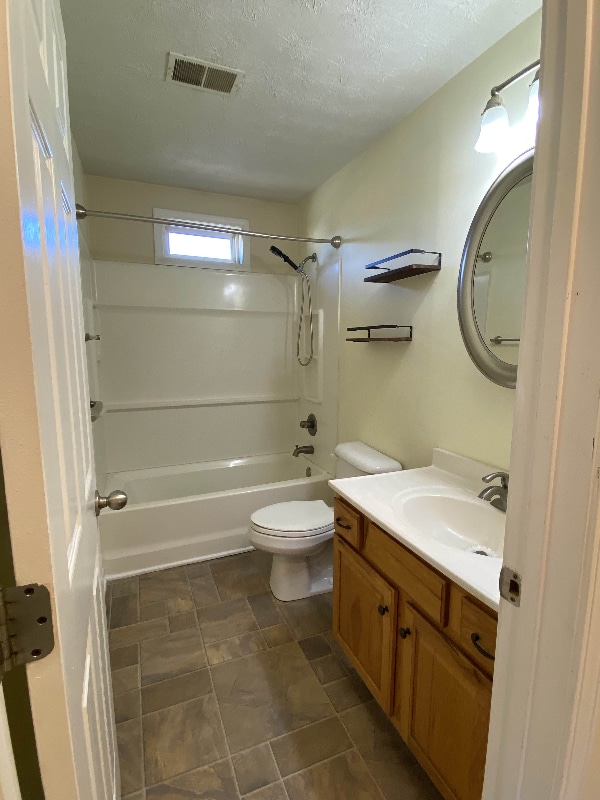 Building Photo - 3200 Mammoth Dr