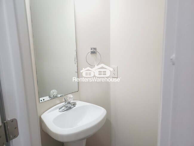 Foto del edificio - 2089 Lakeshore Overlook Dr