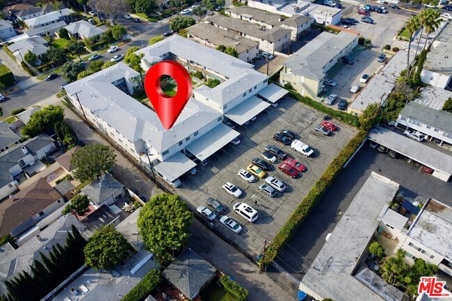 Building Photo - 2041 Euclid St