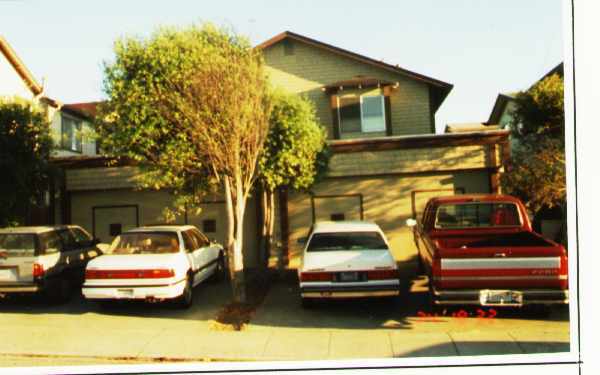 Foto del edificio - 476-478 Oak Ave