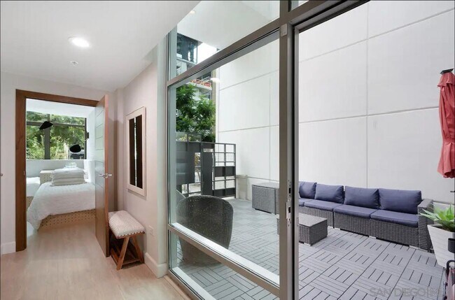 Foto del edificio - 425 W Beech St
