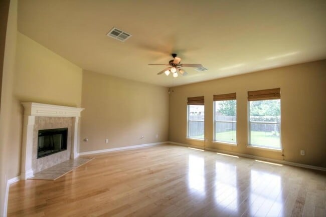 Foto del edificio - 9624 Castle Pines Dr