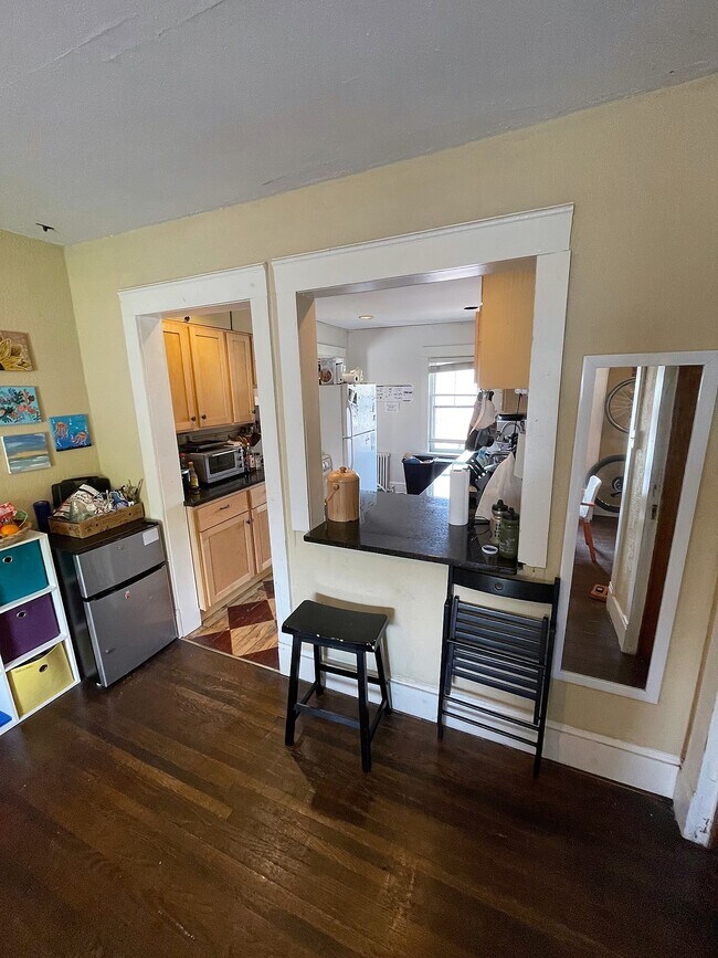 Foto del edificio - 712 W 28th St