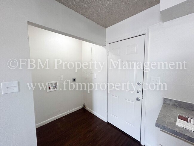 Foto del edificio - Willow Court Apartments, Unit 101 - Cozy 2...