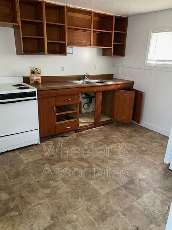 Foto del edificio - 493 N Harrisville Rd