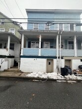 Building Photo - 14 E Kline Ave