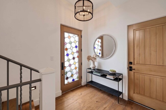 Building Photo - 108 35th St