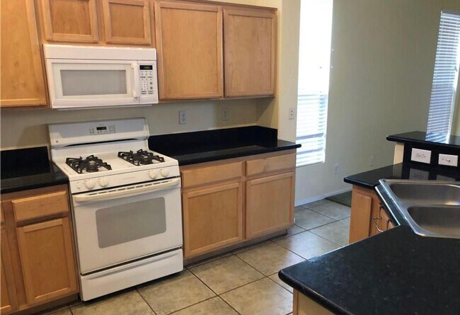 Foto del edificio - 3 br, 2 bath House - 9200 Penn Station St.