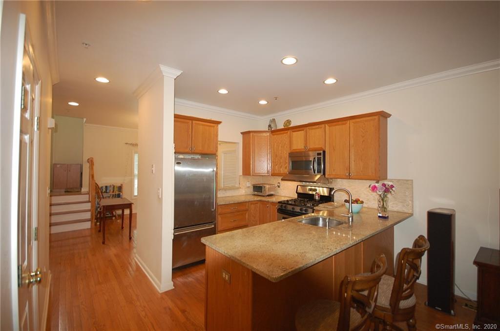 Primary Photo - 570 Danbury Rd