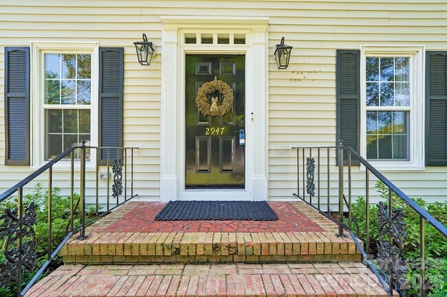 Foto del edificio - 2947 Heathgate Rd