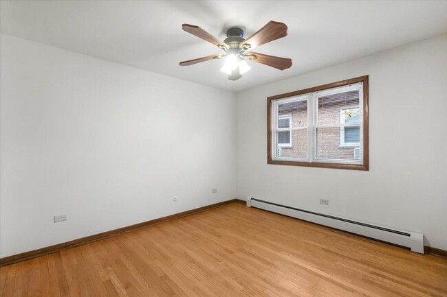 Foto del edificio - 2 bedroom in Chicago IL 60625