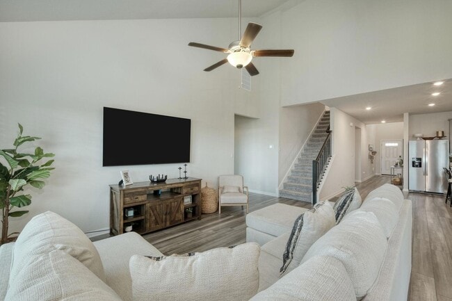 Foto del edificio - 636 Wild Spur Ln