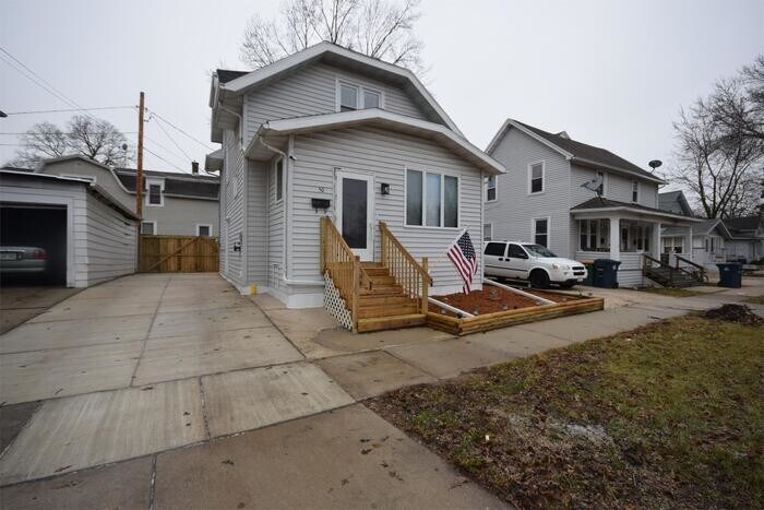 Primary Photo - Beautiful 3 Bedroom-Single Family Home