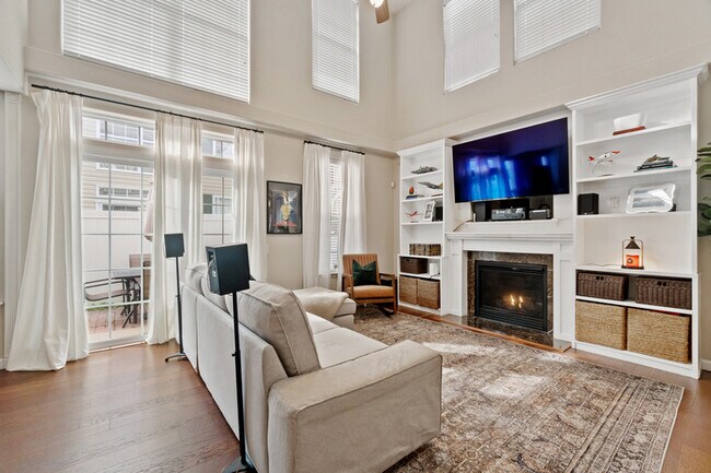 Building Photo - 3907 Van Ness Dr