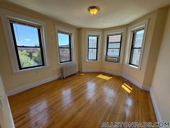 Foto del edificio - 39 Glenville Ave