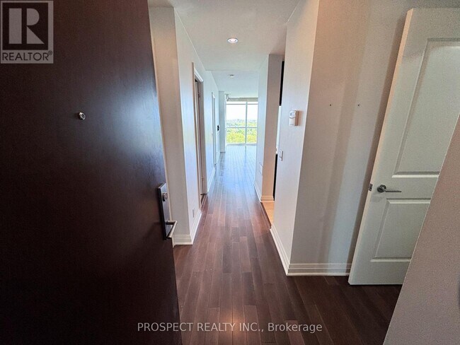 Photo du bâtiment - 1055 Southdown Rd