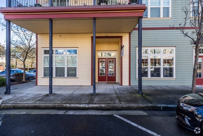 Entrance - 164 Johnson St