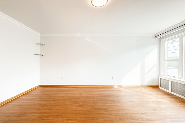 Photo du bâtiment - 19 Reid Ave N