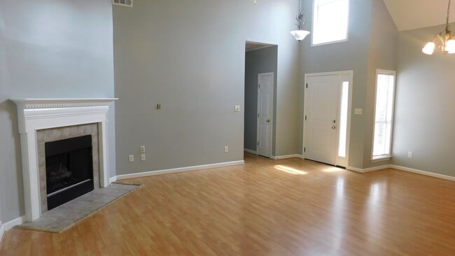 Foto del edificio - 632 Forest Lakes Dr