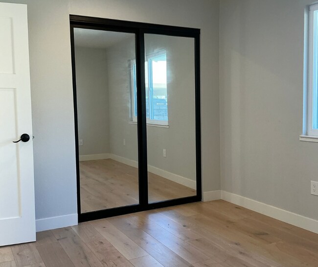 Foto del edificio - Renovated 2BR Unit in Downtown Pleasanton