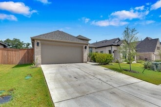 Building Photo - 145 Plumbago Loop