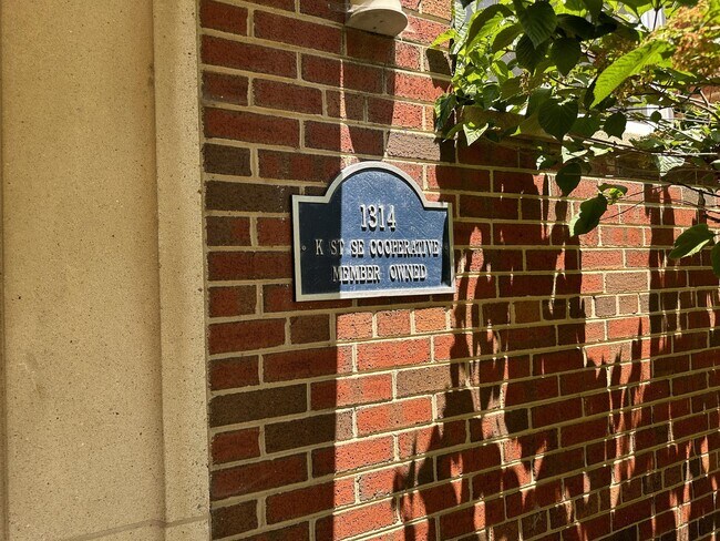 Building Photo - 1314 K St SE
