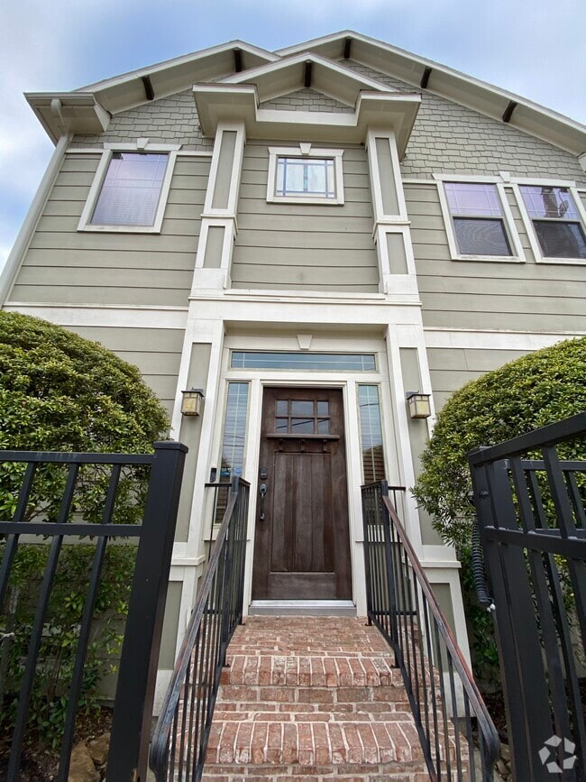 Front door facing 25th St - 1728 W 25th St