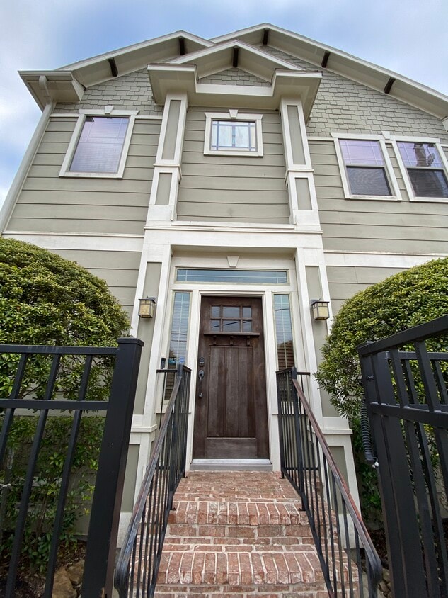Front door facing 25th St - 1728 W 25th St