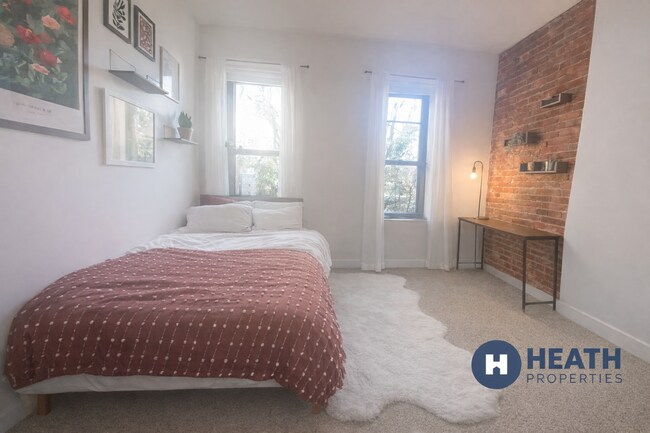 Foto del edificio - Awesome 3 bed 1.5 bath in Bay Village.....