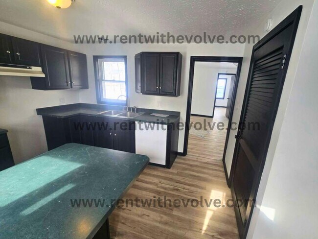 Foto del edificio - 227 E Washington St