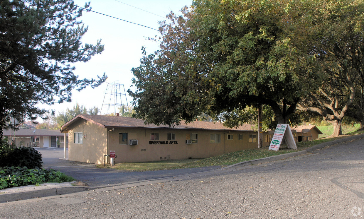 Primary Photo - Riverwalk Apartments