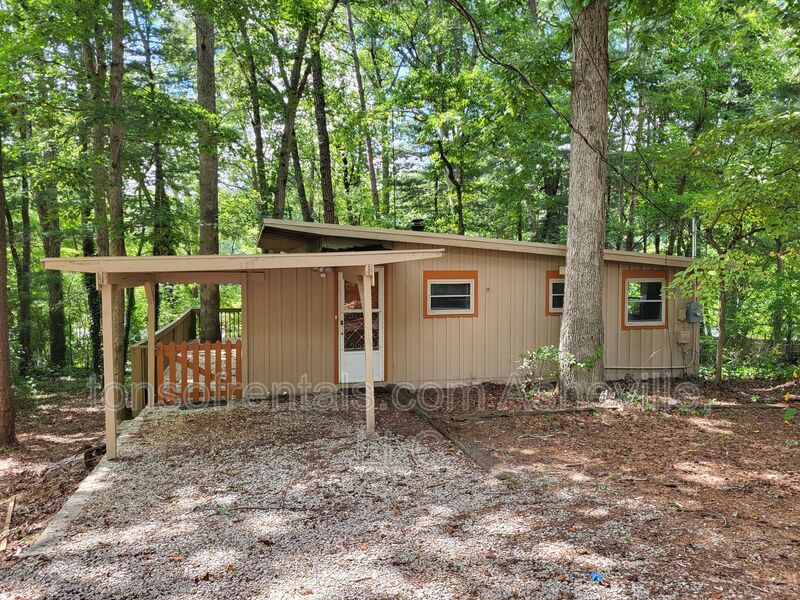 Foto principal - 120 Locust Ct