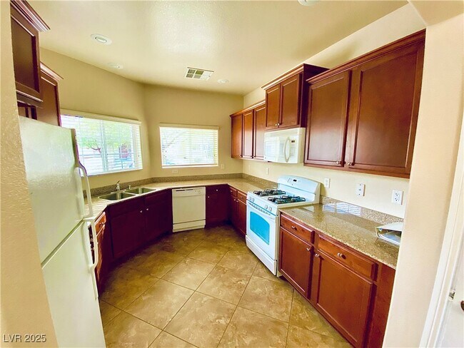 Foto del edificio - 5038 Lower Falls Ct