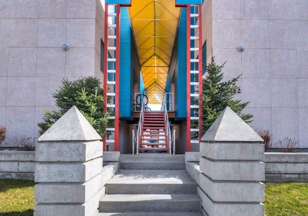 Building Photo - 1012 S Longmont Ave