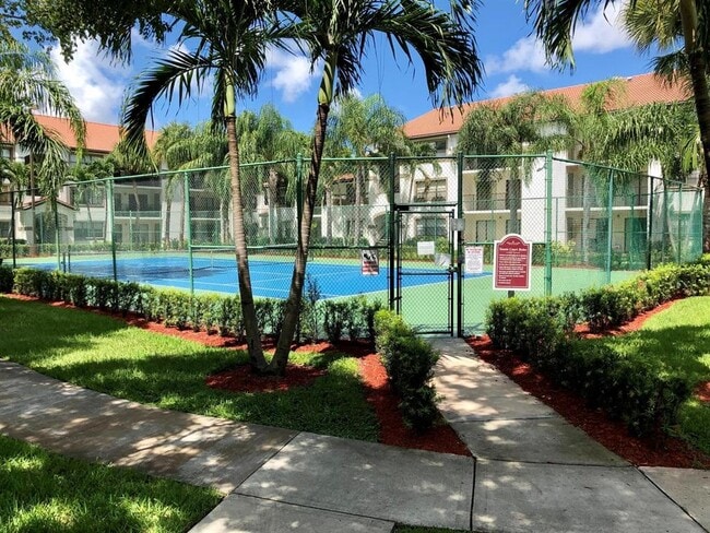 Foto del edificio - 630 S Park Rd