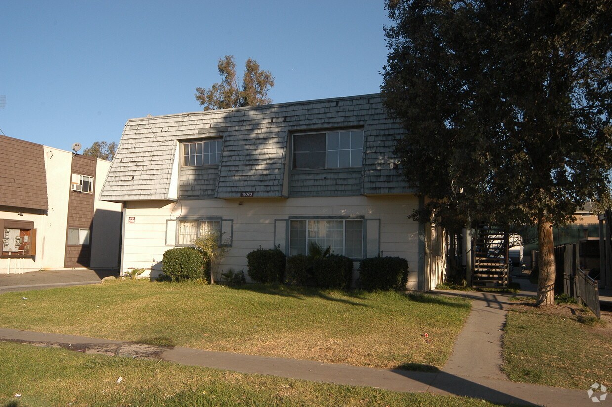 Primary Photo - 16070 Dorsey Ave
