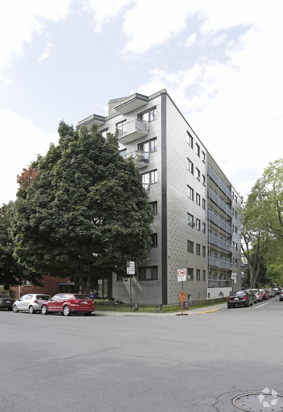Primary Photo - 6651 Sherbrooke