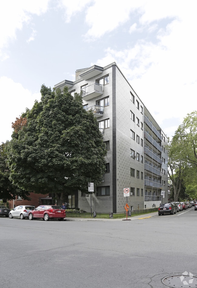 Building Photo - 6651 St Sherbrooke