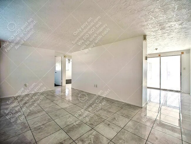 Foto del edificio - 5338 Nancy Ln