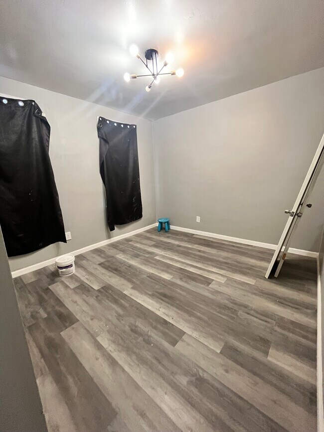 405 North 5th St Apt 1A - 400 N 5th St