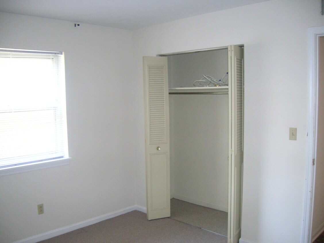 2207 Alta Ave Unit 3, Louisville, KY 40205 Apartments in Louisville